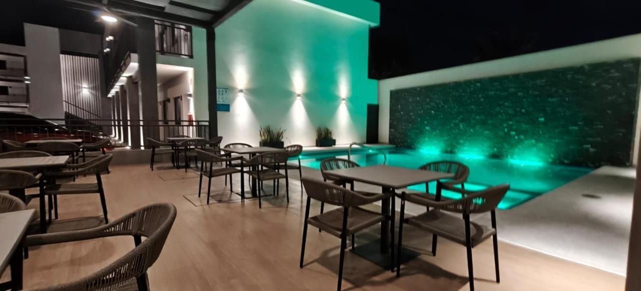 Hotel Gran Avenida,